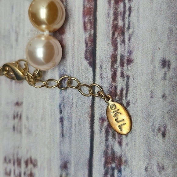 KJL‎ Simulated Pearl Necklace Metallic Pastel 'First Lady' - Picture 3 of 4